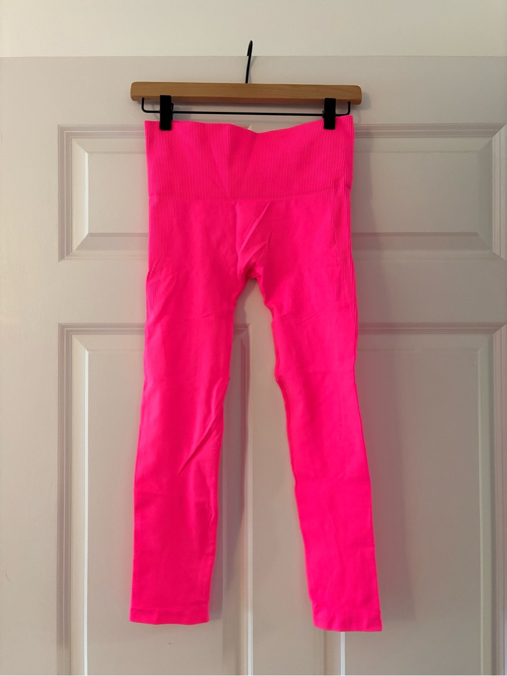 High-Waist Neon Pink Active Leggings - Women